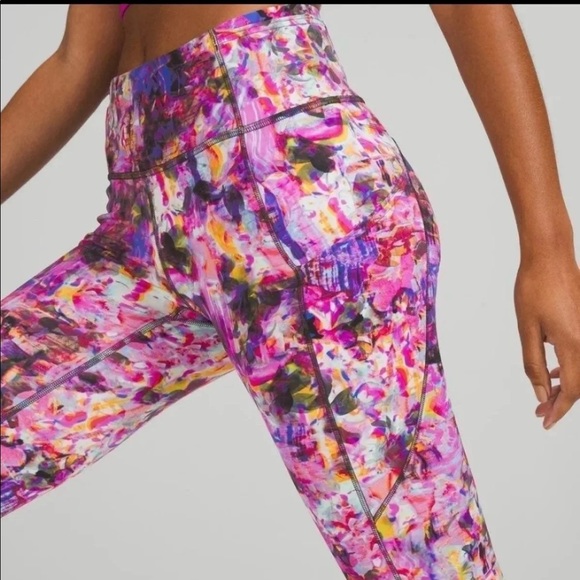 Lululemon SEAWHEEZE Fast And Free - Picture 6 of 6